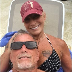 Meet your Posher 😎